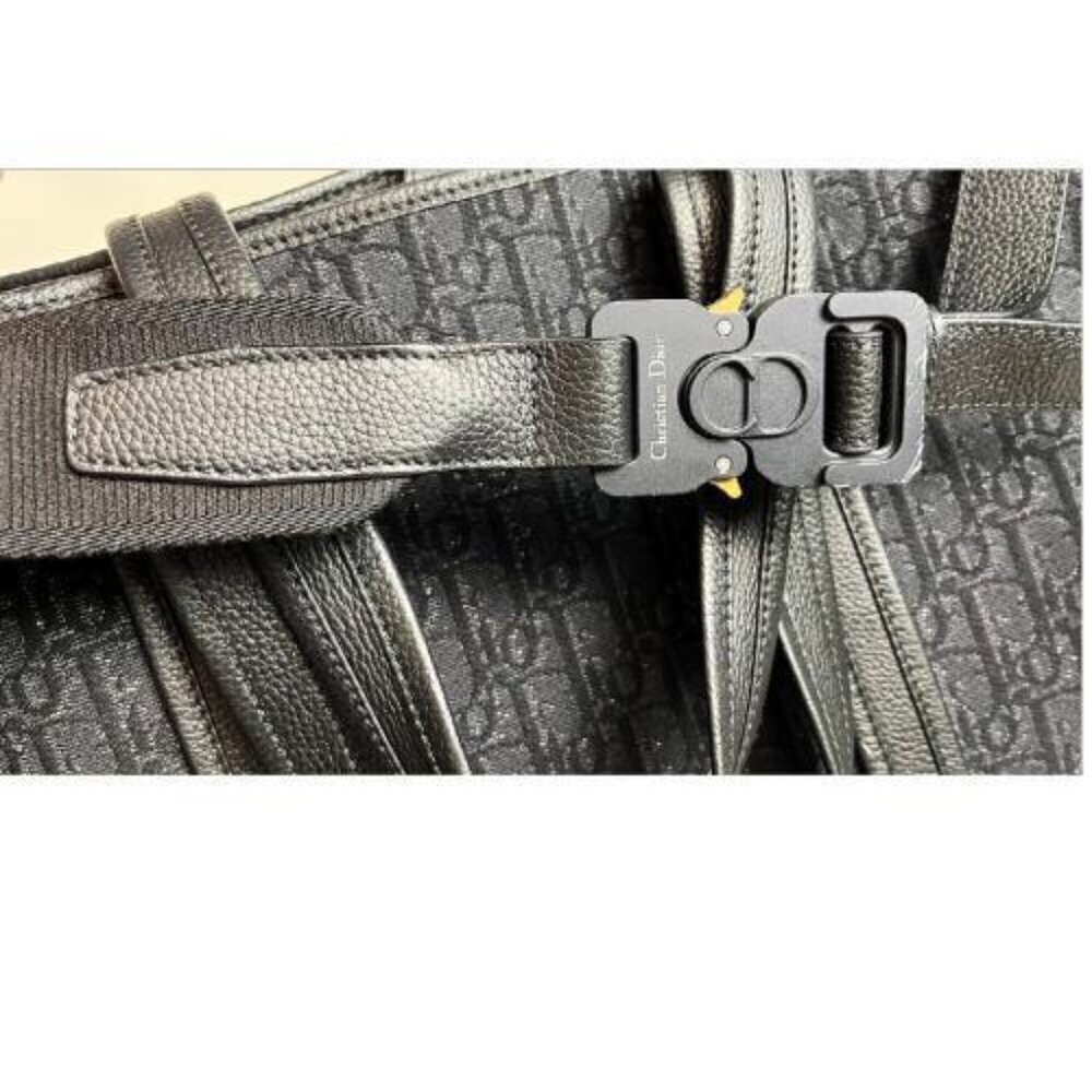 CHRISTIAN DIOR MONOGRAM TOTE BAG - Picture 12 of 16